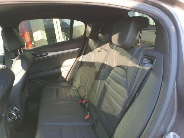 Alfa Romeo Stelvio Q4 Veloce