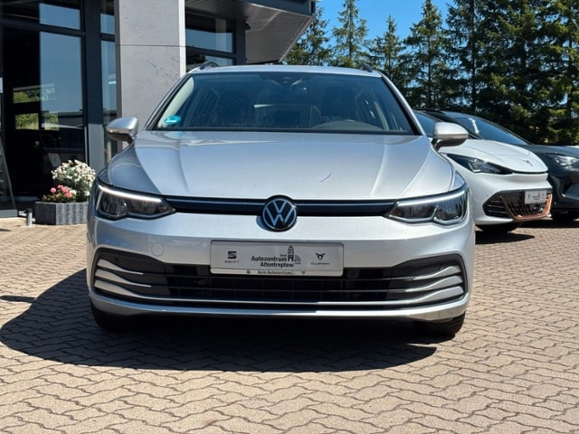 Volkswagen Golf 1.5 eTSI DSG Life Variant