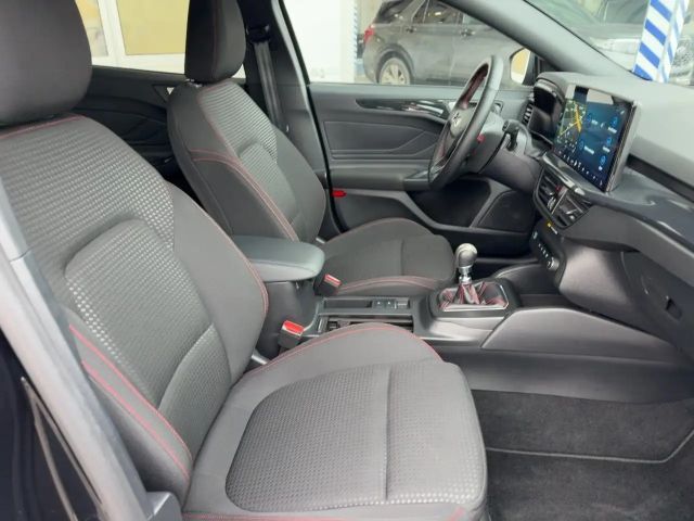 Ford Focus ST Line Wagon