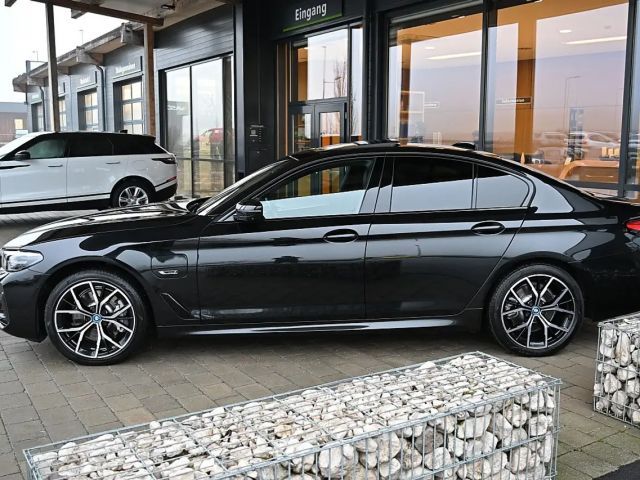 BMW 530 530e M-Sport Sedan xDrive