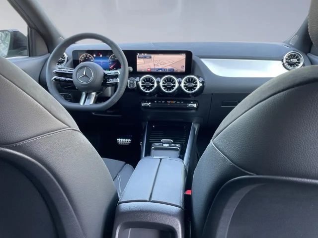 Mercedes-Benz GLA 200 AMG Line