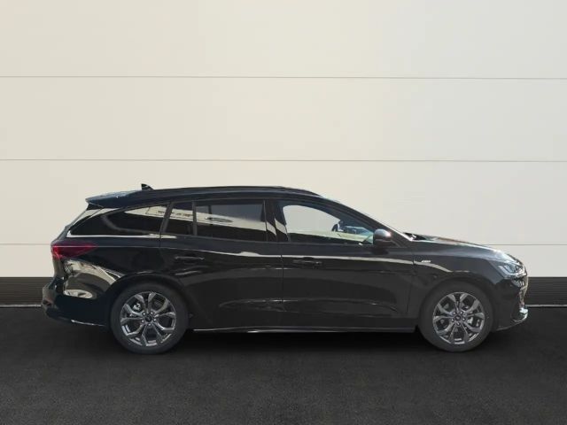 Ford Focus ST Line Wagon