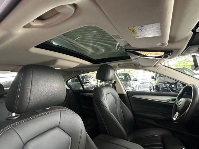 BMW 520 520d Business Line Sedan