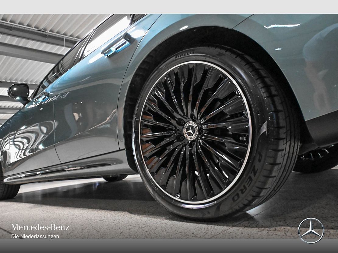 Mercedes-Benz E 220 E 220 d Sedan