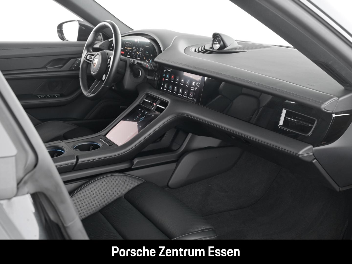 Porsche Taycan 4S Cross Turismo