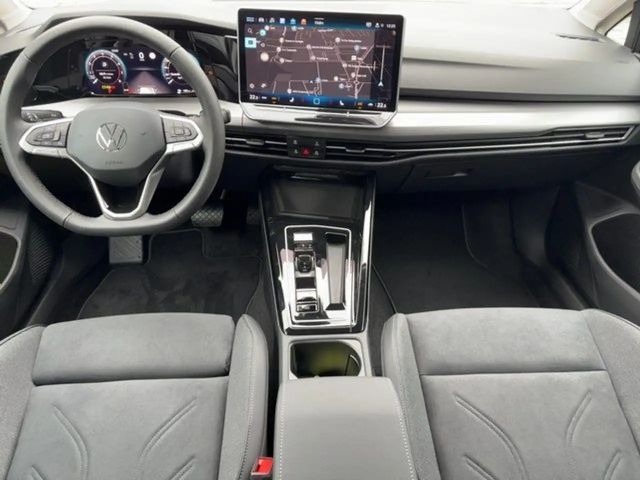 Volkswagen Golf 1.5 eTSI DSG Style