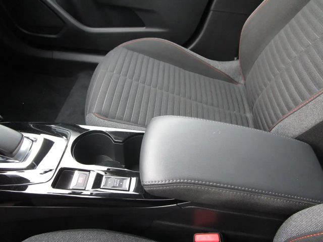 Peugeot E-2008 Active Pack