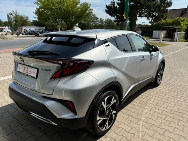 Toyota C-HR Hybride Team D