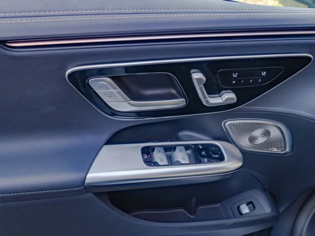 Mercedes-Benz EQE 300 Sedan