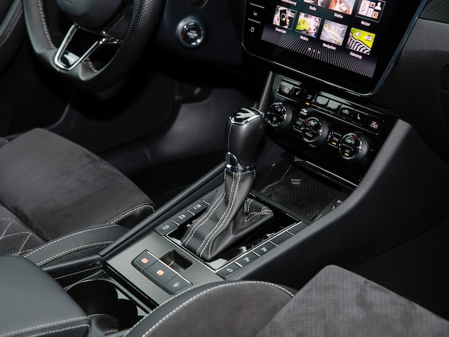 Skoda Superb 2.0 TDI Combi Sportline