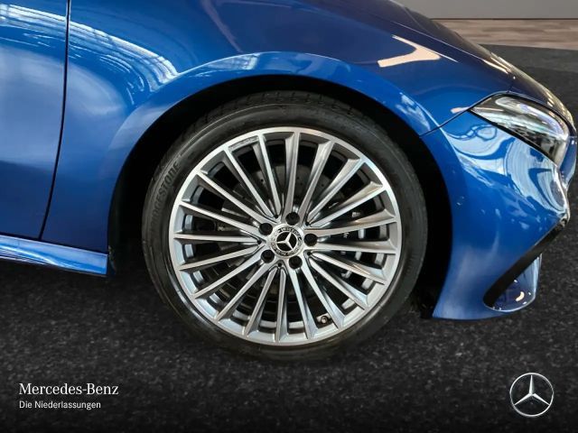 Mercedes-Benz A 220 4MATIC AMG Line