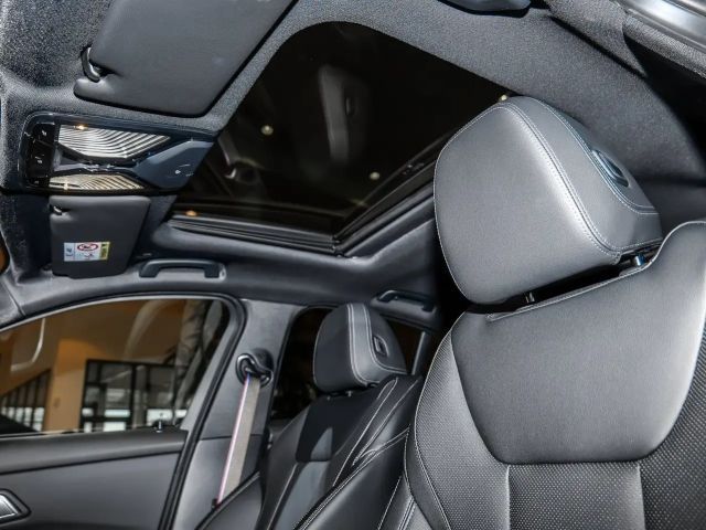 BMW 320 320i M-Sport Sedan