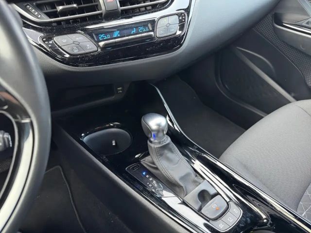 Toyota C-HR Hybride Team D