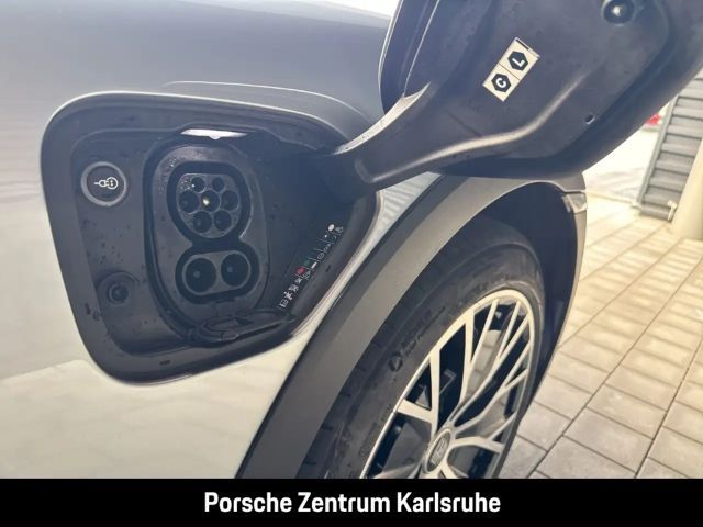 Porsche Taycan 4S Cross Turismo