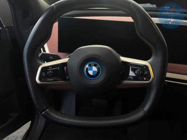 BMW iX xDrive40