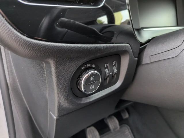 Opel Corsa 1.5 Turbo Elegance