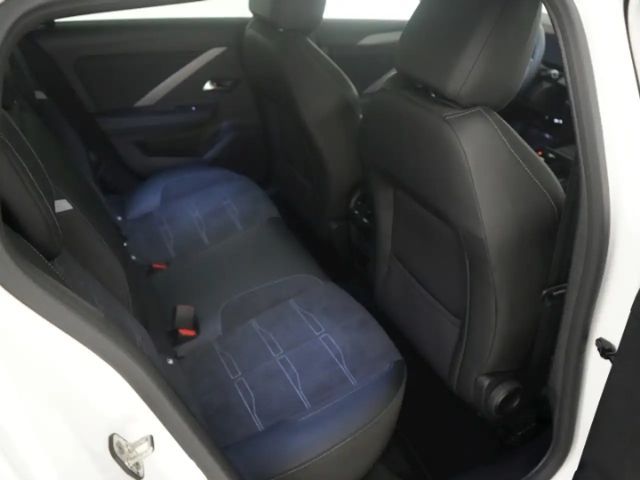 Opel Astra Sports Tourer Ultimate