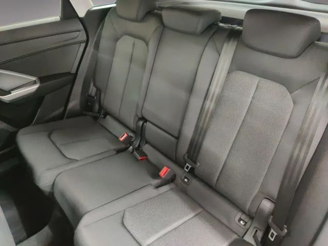 Audi Q3 35 TFSI S-Tronic