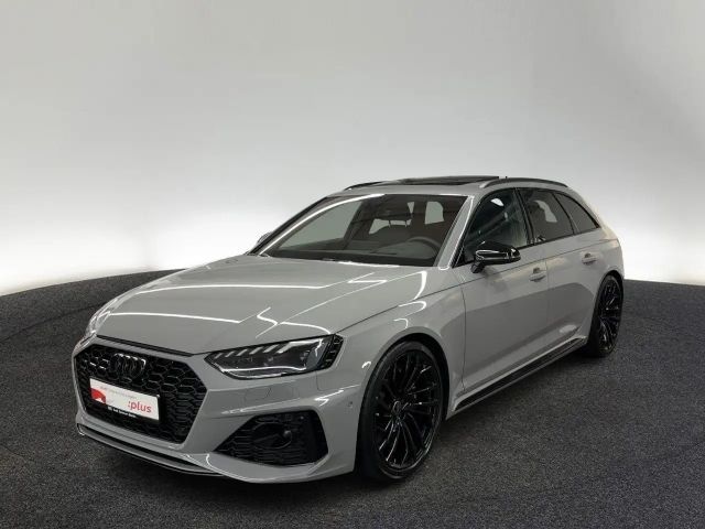 Audi RS4 tiptr. NAVI 360°K PANO HUD MATRIX VIR