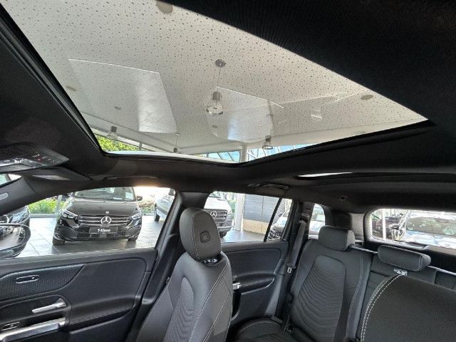 Mercedes-Benz GLB 220 4MATIC GLB 220 d