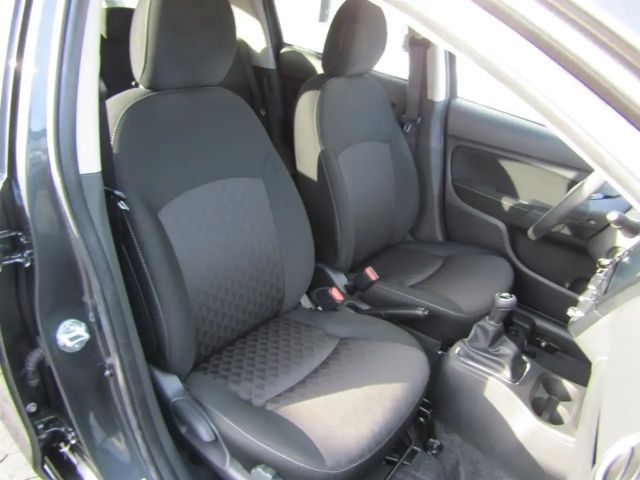 Mitsubishi Space Star Star