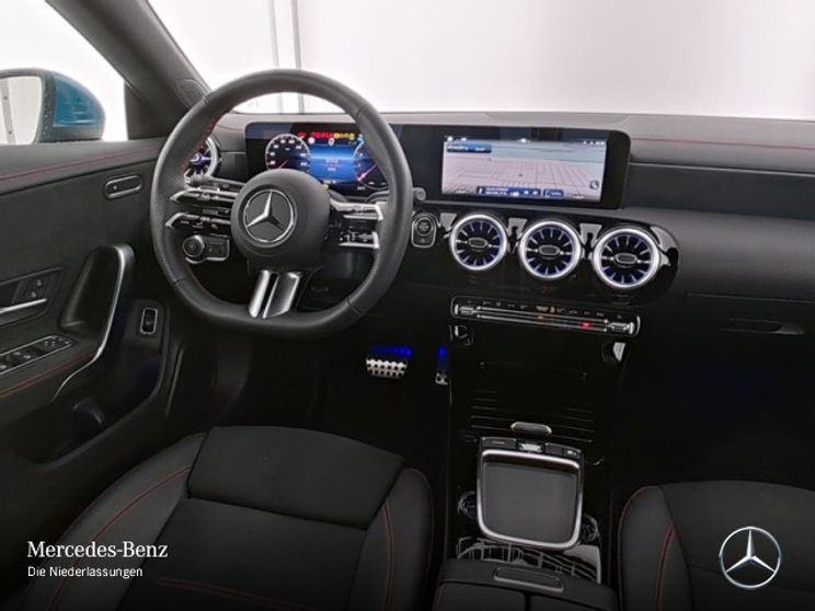 Mercedes-Benz CLA 200 AMG Line Shooting Brake