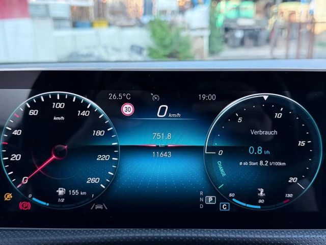 Mercedes-Benz CLA 200 °Shzg°Navi°TWA°Spur°RFK°BT