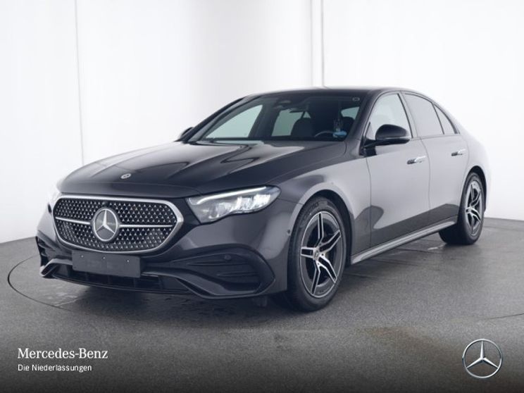 Mercedes-Benz E 220 AMG Line E 220 d Sedan