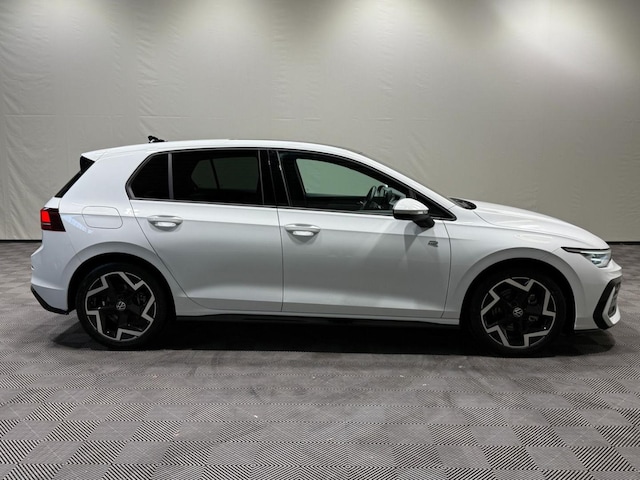 Volkswagen Golf 1.5 eTSI DSG R-Line