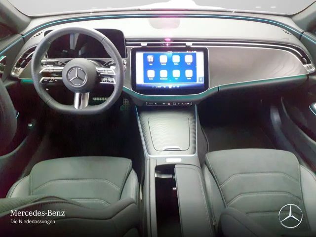 Mercedes-Benz E 200 AMG Line Sedan