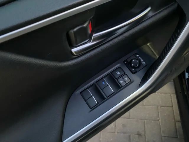 Toyota RAV4 4x2 Hybride Team D