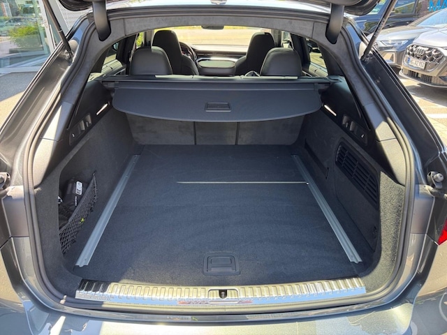 Audi A6 e-tron Avant Performance Quattro