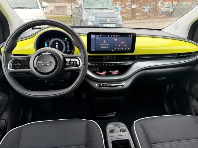 Fiat 500e Komfort-Paket Kamera SHZ PDC Klima