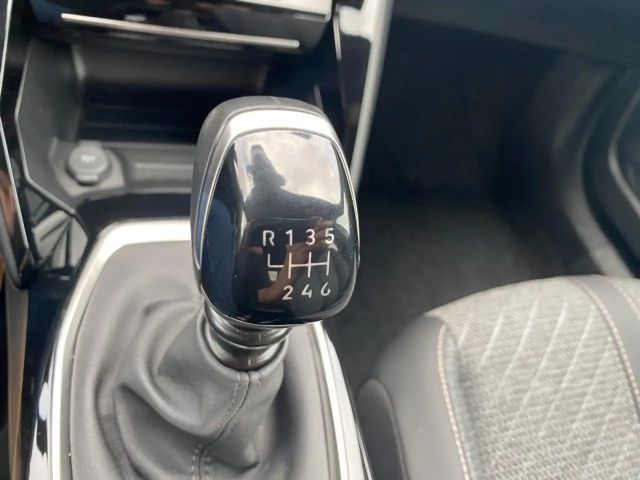 Peugeot 2008 ALL PT 100