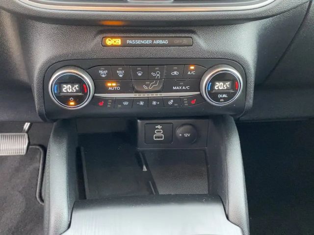 Ford Kuga Plug in Hybrid Titanium