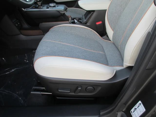 Mazda MX-30 Mazda /MX-30 / R-EV / MAKOTO MODERN CONFIDENCE