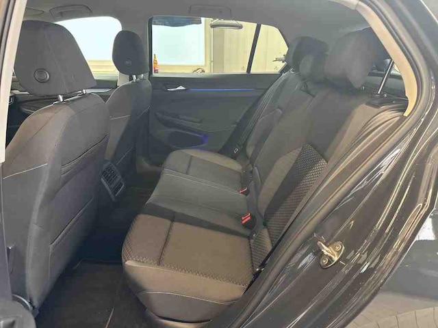 Volkswagen Golf NAVI/AppConnect/16" GJR . . .