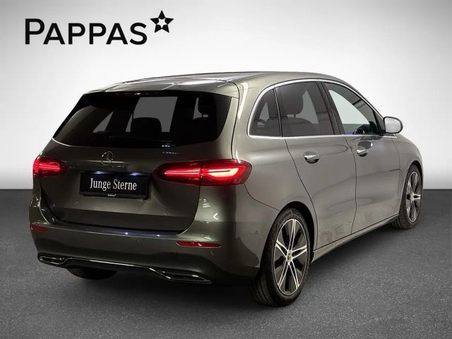 Mercedes-Benz B 180 B 180 d Sedan