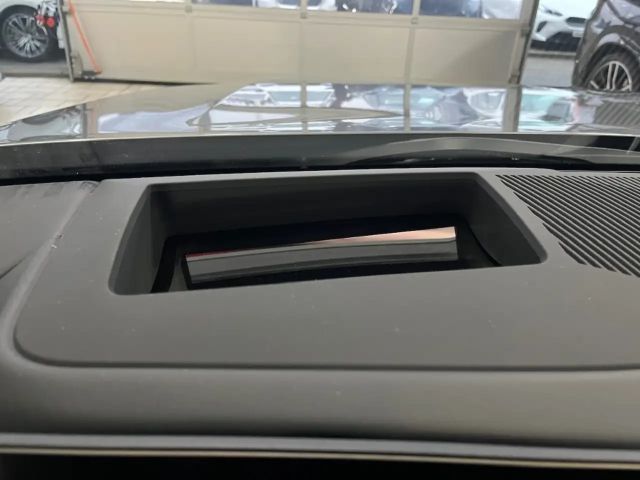 BMW 520 520i M-Sport Sedan