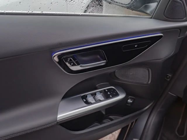 Mercedes-Benz C 180 AVANTGARDE Sedan