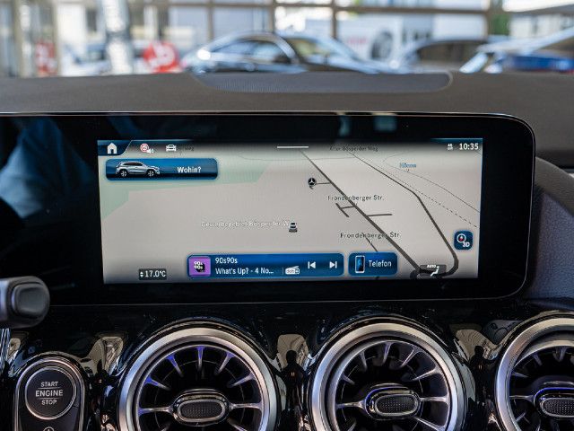 Mercedes-Benz GLA 180 