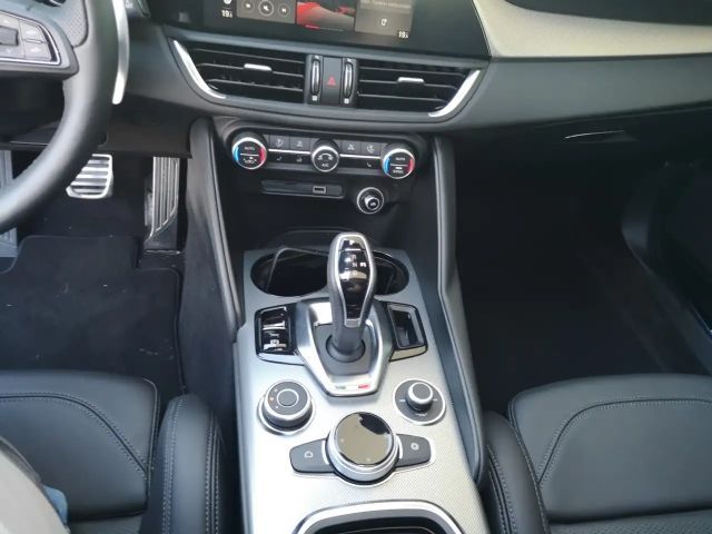 Alfa Romeo Giulia Q4