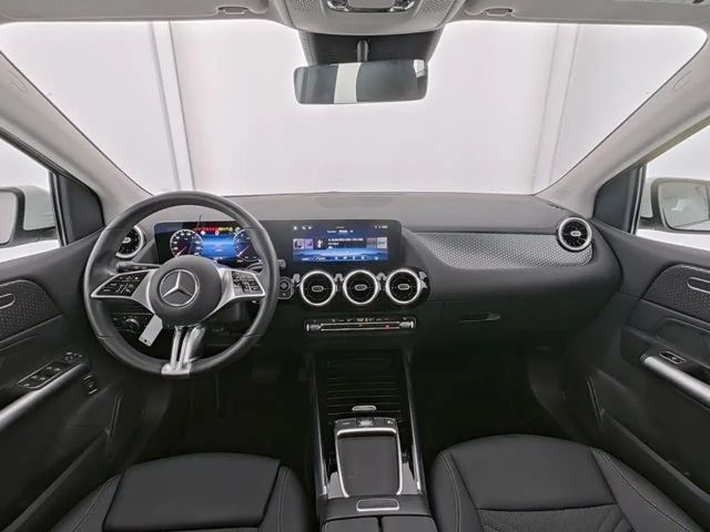 Mercedes-Benz B 200 Progressive Sedan