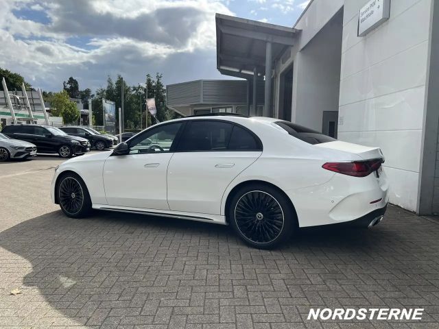 Mercedes-Benz E 200 AMG Line Sedan