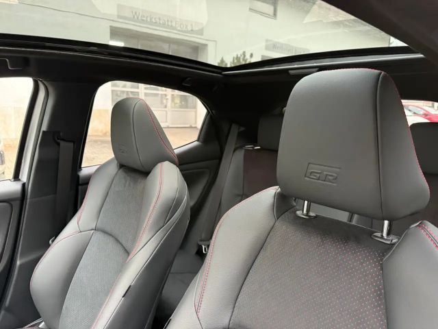 Toyota Yaris GR Hybride VVT-i