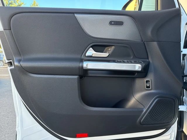 Mercedes-Benz EQB 250