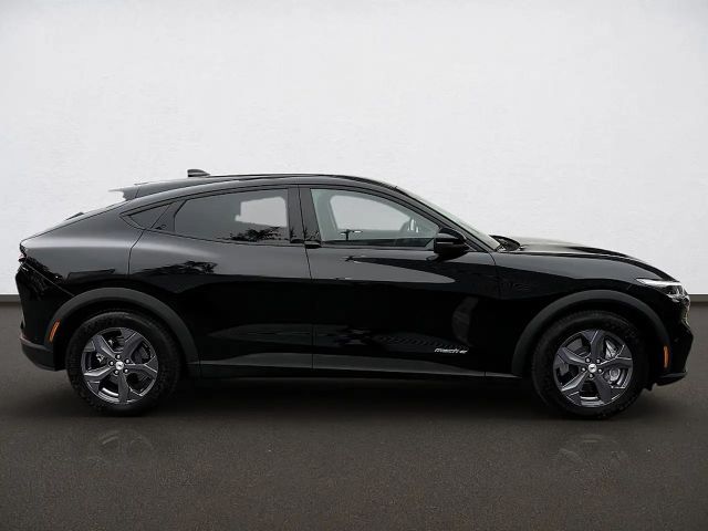 Ford Mustang Mach-E ST Line