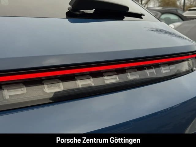 Porsche Taycan 4 Cross Turismo