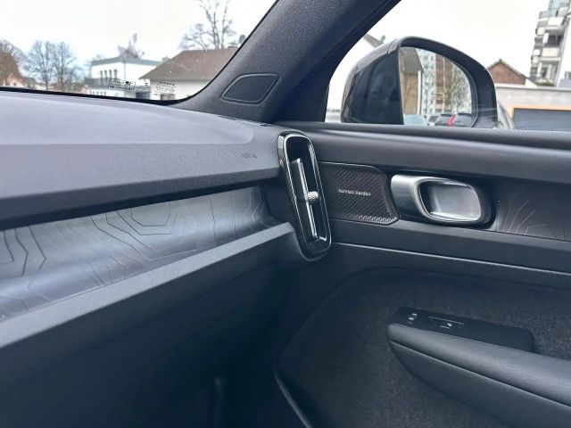 Volvo XC40 Dark Plus T5