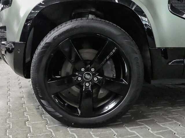 Land Rover Defender 90 Dynamic SE